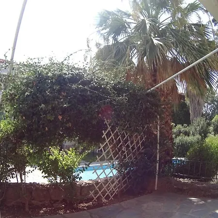 Holiday home Pool House Irina *