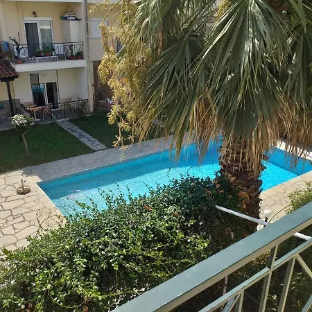 Pool House Irina Kallithea (Chalkidiki)